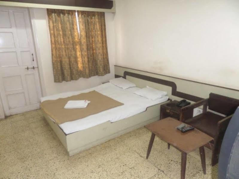 Hotel Shilpa Насик Экстерьер фото